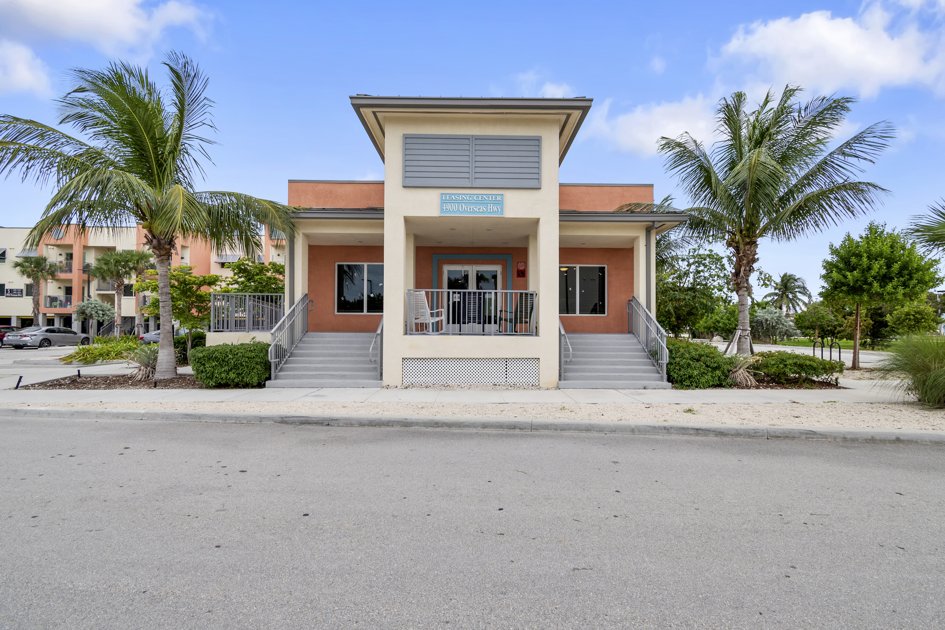 Residences Crystal Cove apartments — exterior