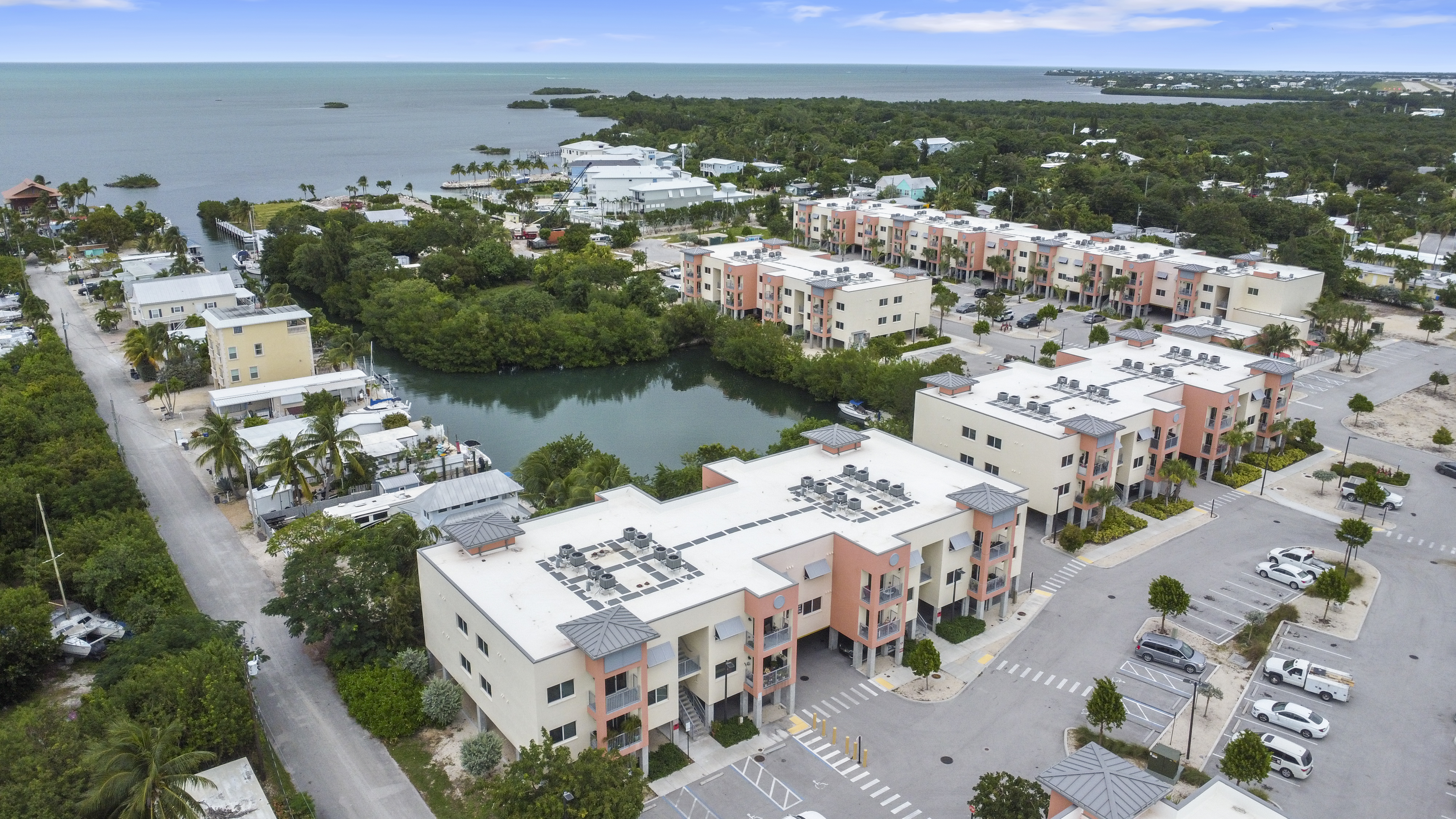 Residences Crystal Cove apartments — aerial