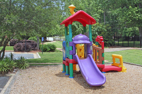 Tuscany Village apartments — community