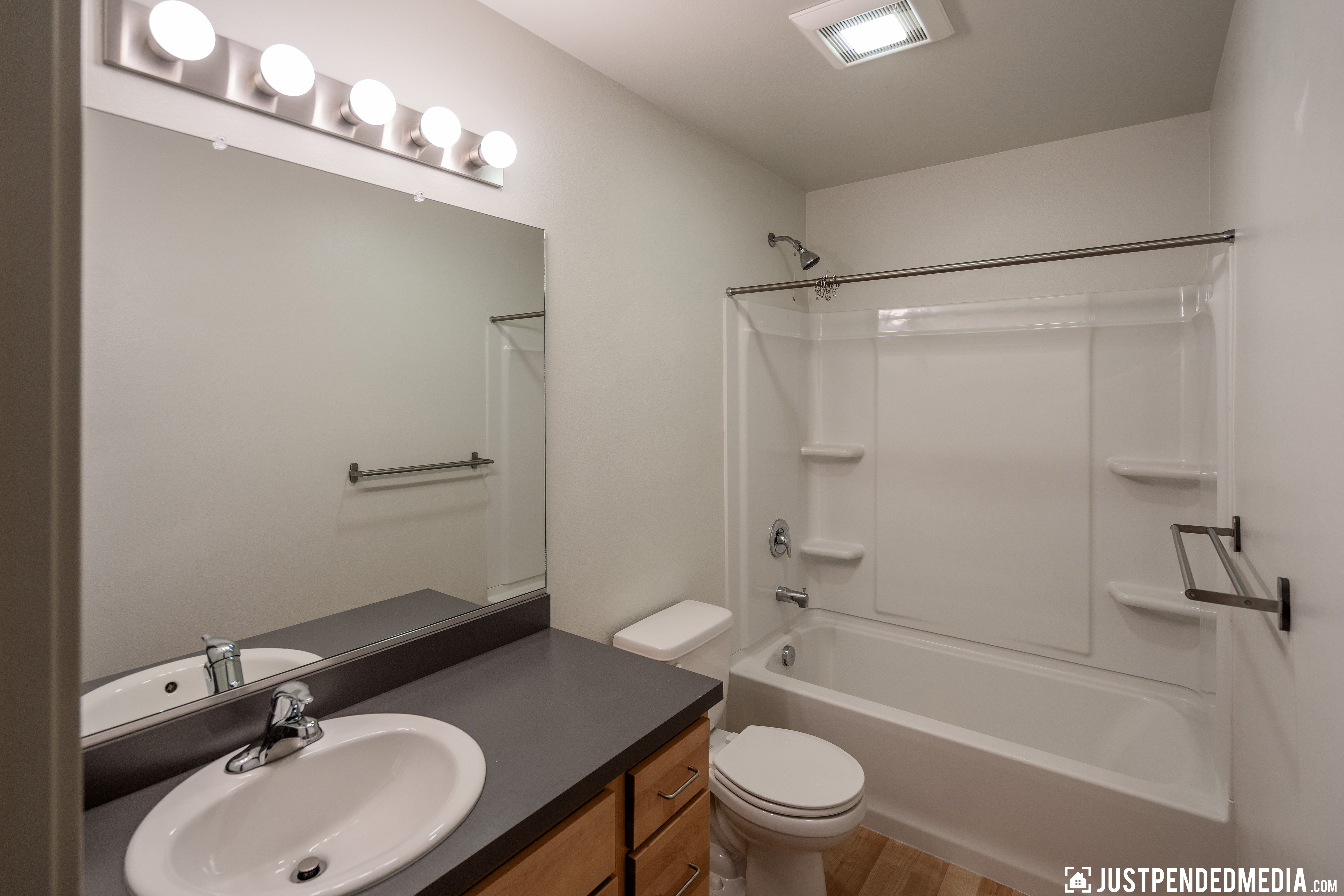 Turnagain Place photo 6