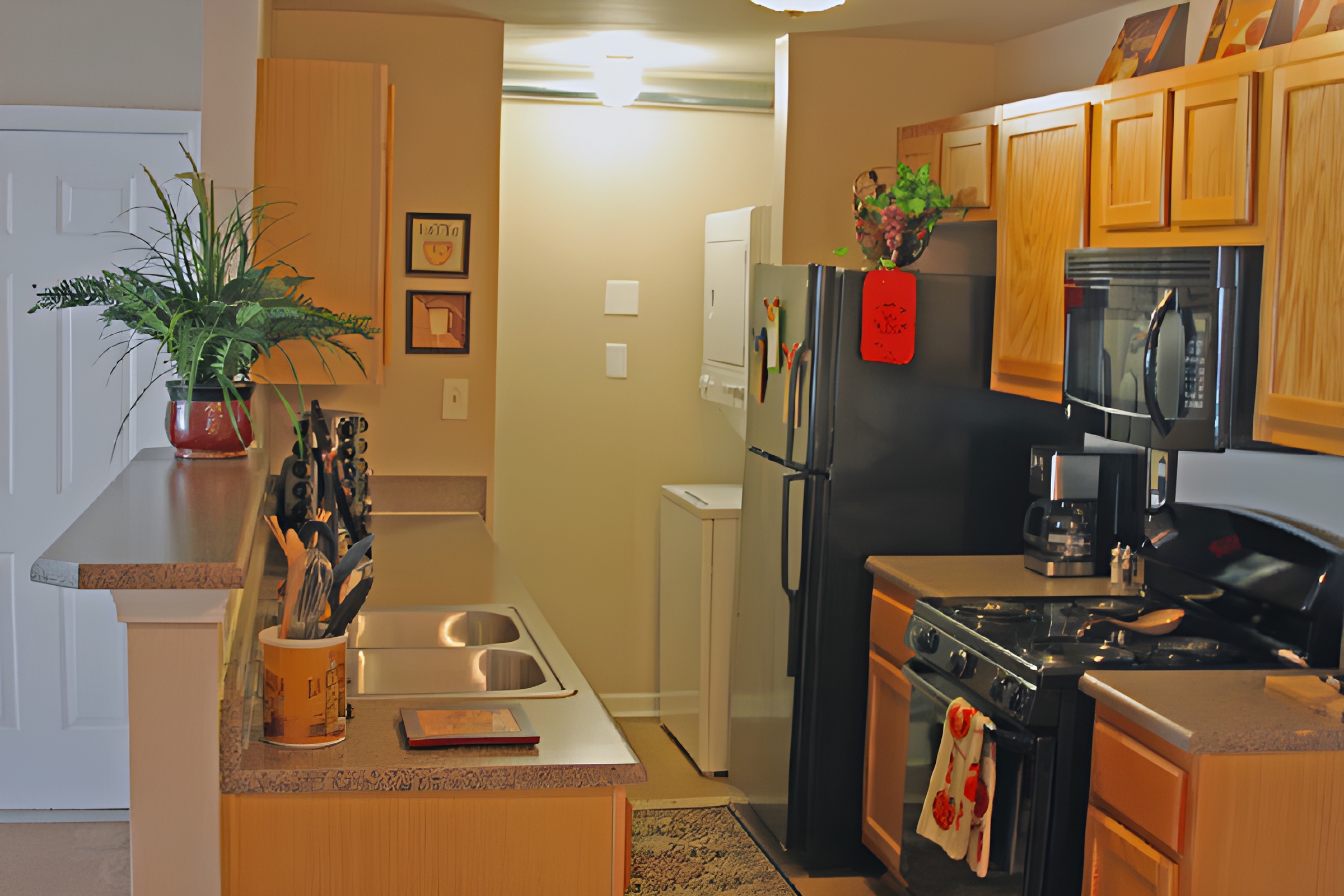 Tuscany Village apartments — community